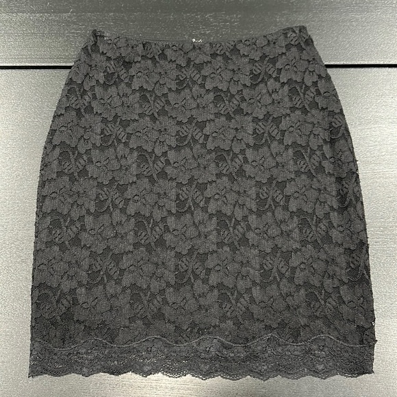 Express Black Lace Lined Mini Skirt - 00 - Picture 1 of 6